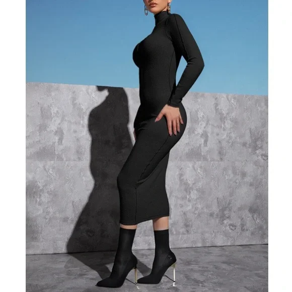 π€ BLACK MOCK NECK BODYCON MAXI DRESS! - Picture 4 of 6